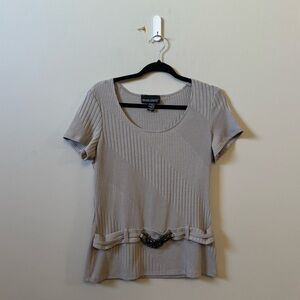 Frank Lyman Designs taupe ribbed short sleeve chain belt top